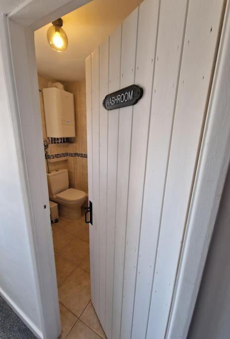 Black Cat Cottage - Central Pickering Grade 2 Listed Cottage Экстерьер фото