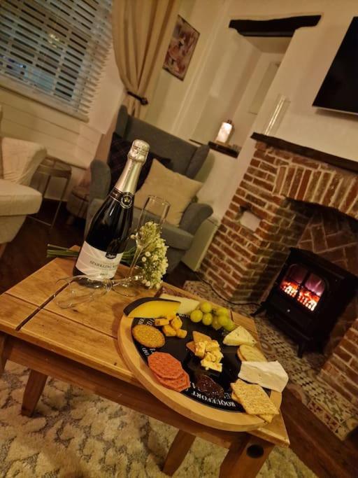 Black Cat Cottage - Central Pickering Grade 2 Listed Cottage Экстерьер фото