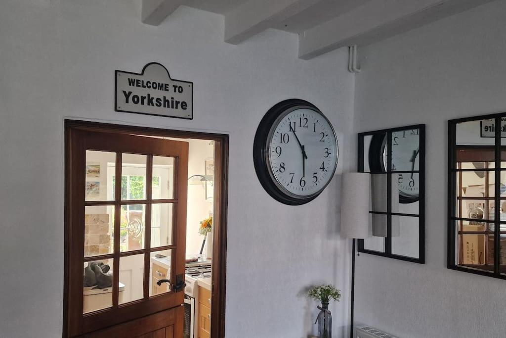 Black Cat Cottage - Central Pickering Grade 2 Listed Cottage Экстерьер фото